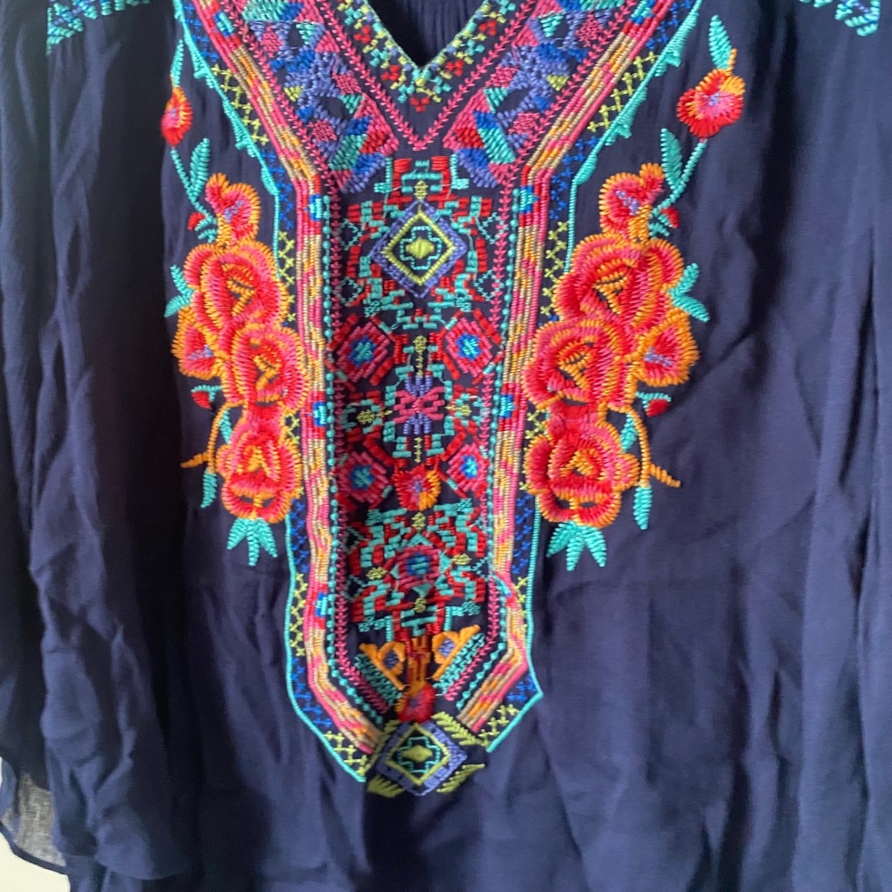 Calessa Navy Blue Embroidered V-Neck Tunic Blouse Bell Sleeve Rayon Top Large - Picture 3 of 7